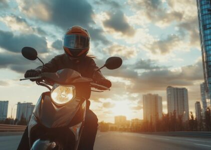 Économiser sur son assurance 50cc : Les solutions pour jeunes permis